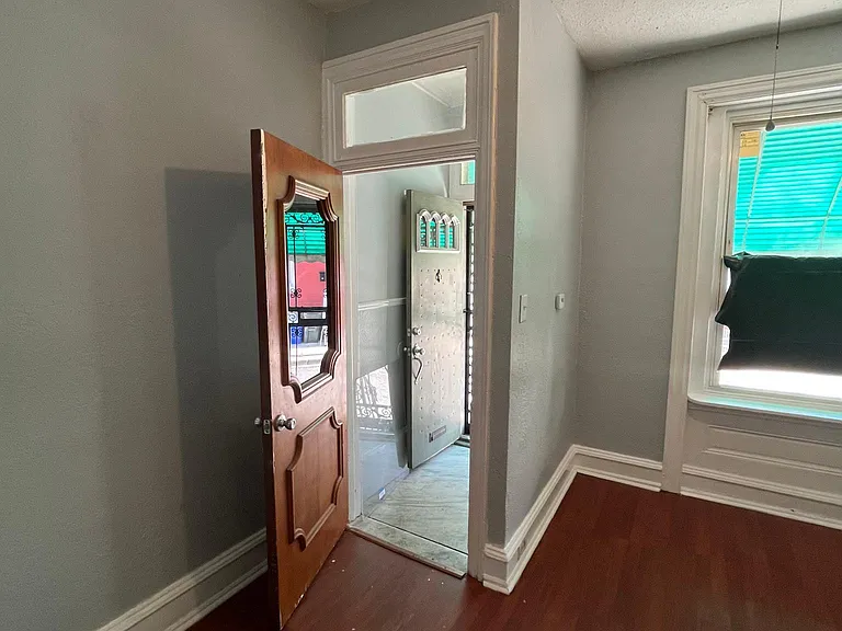2339 N Gratz St — Photo 5