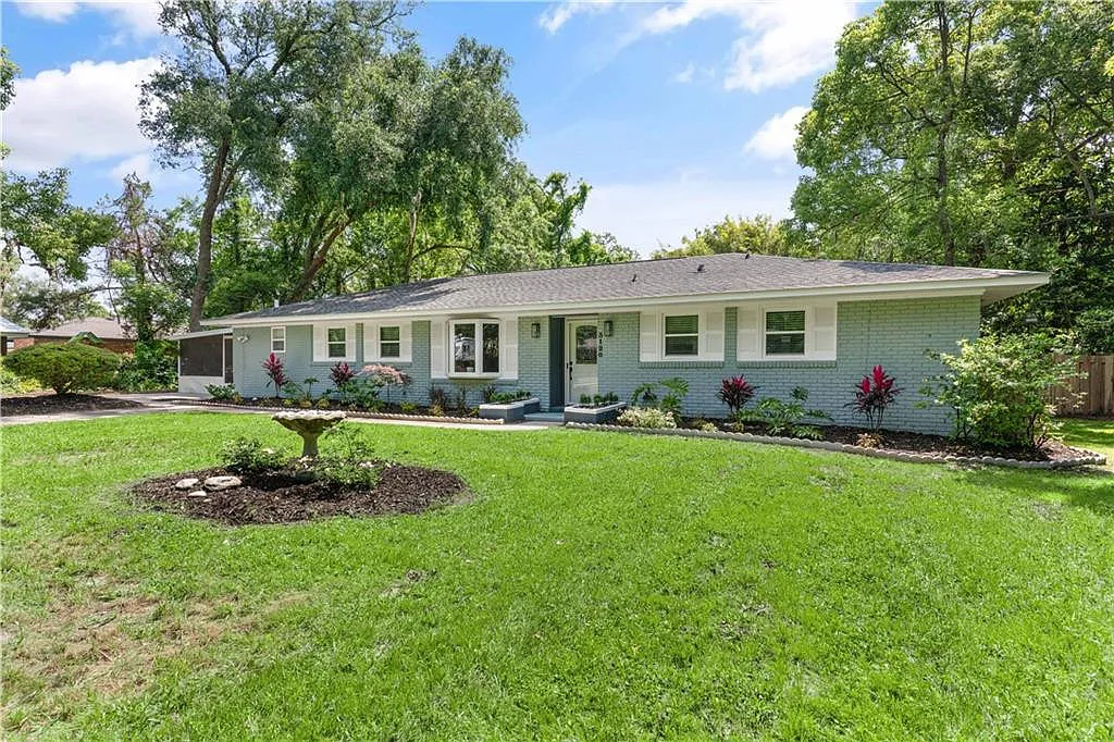 4 bed, 3.0 bath, 2850 sqft, $2,850 — Photo 4