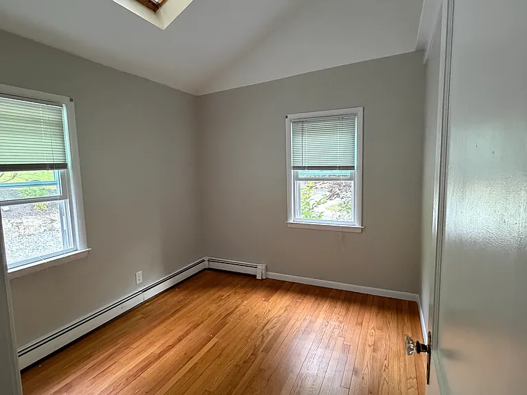 8 Nashua Rd — Photo 10