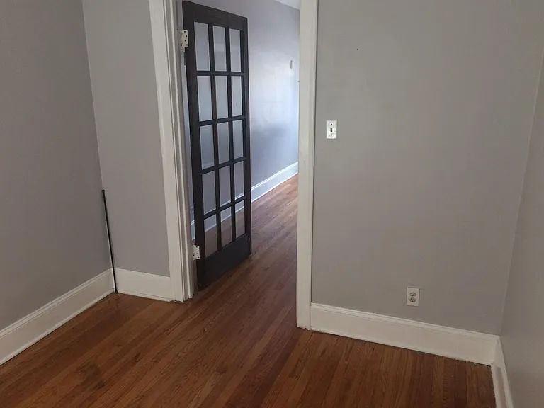 4871 1/2 N Hermitage Ave #2W — Photo 17