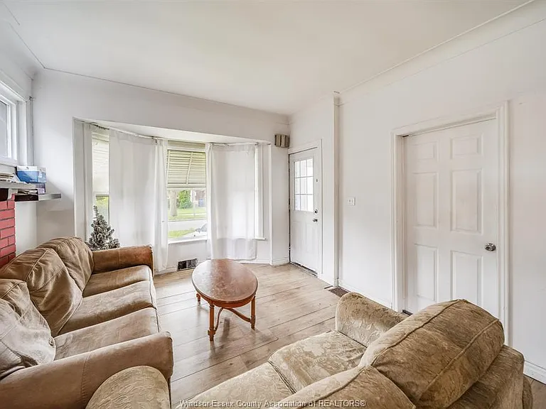 494 Rankin Ave — Photo 6