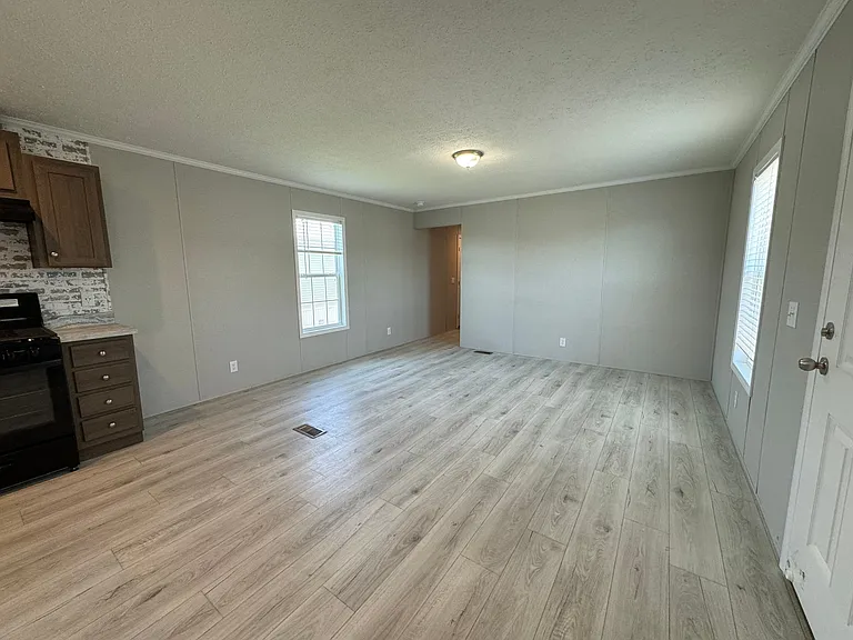 Westbridge Manor — Photo 91