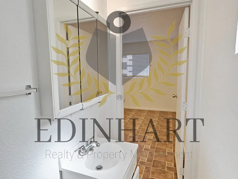 2303 S Poppy Ave #101 — Photo 25