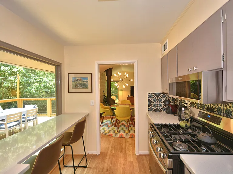 2268 Pine Ln — Photo 10