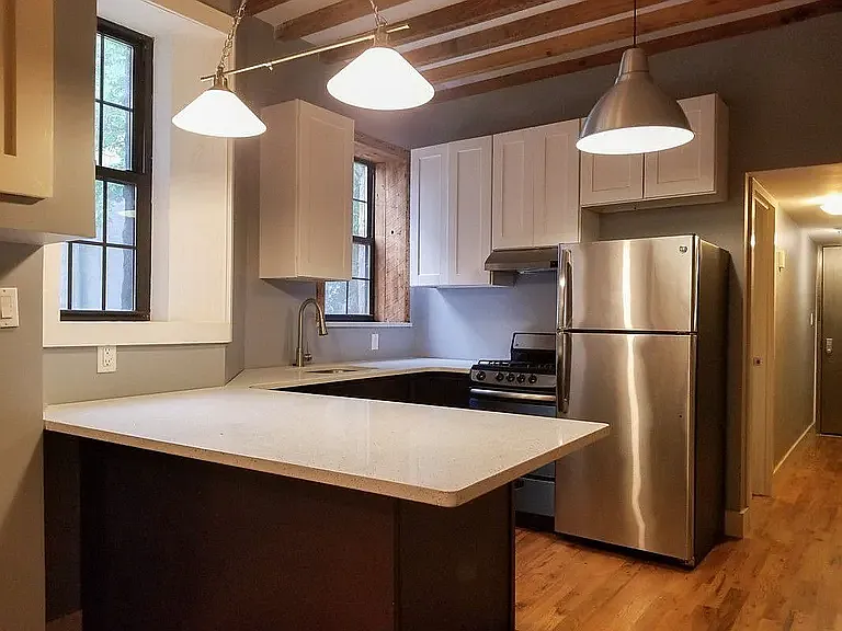 17 Van Buren St #1J — Photo 1
