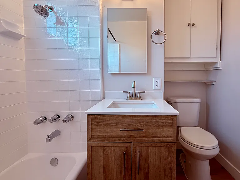 195 E Hullett St — Photo 18