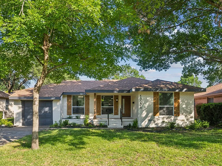 10228 San Juan Ave — Photo 1