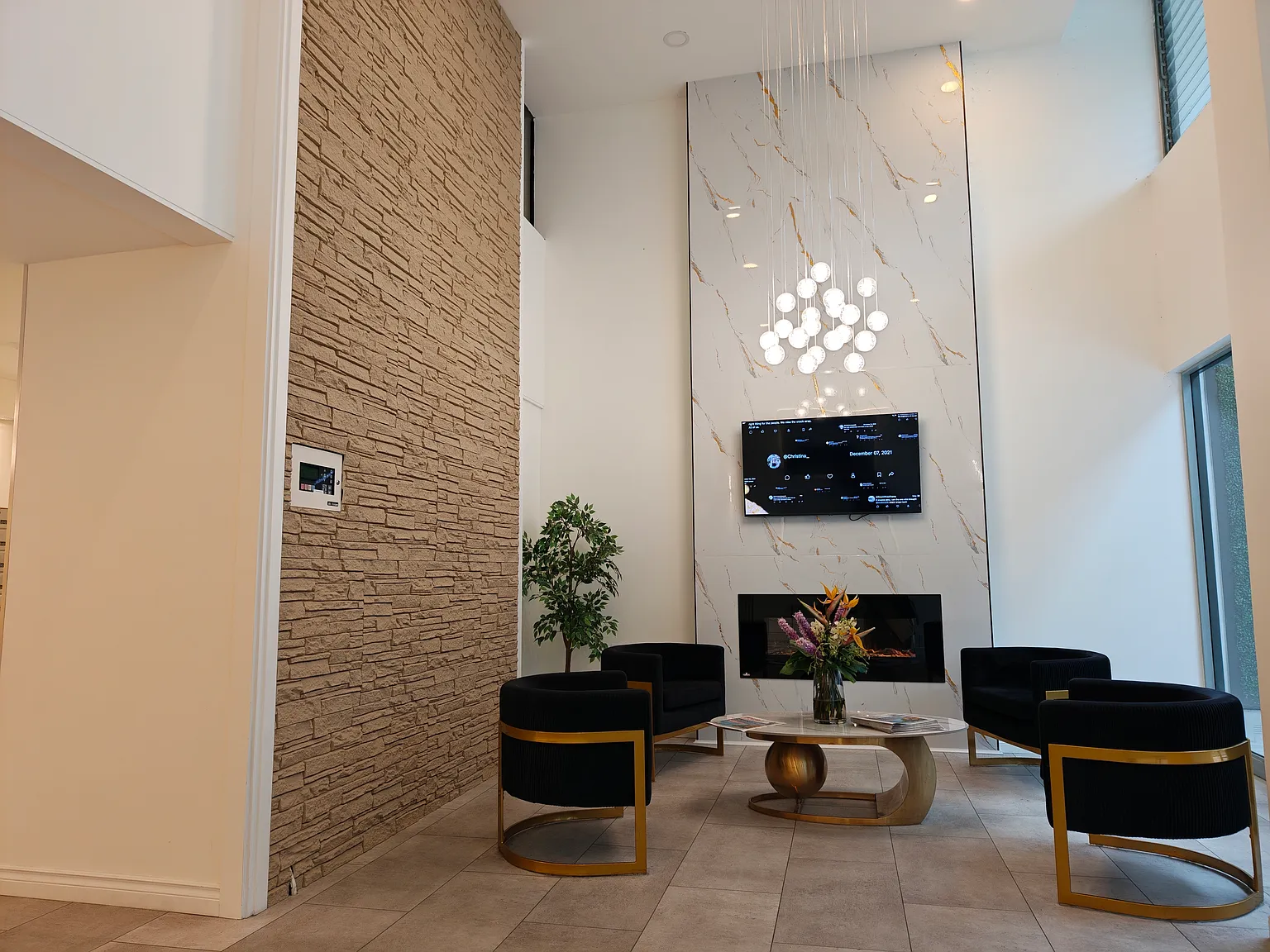 2 bed, 1.5 bath, 1120 sqft, $3,350 — Photo 2
