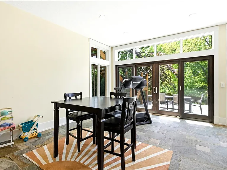 1418 E Federal Way — Photo 39
