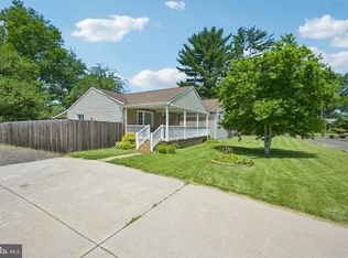 1440 Centre St, Levittown, PA 19057