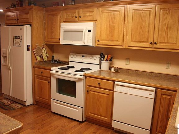 4th image of 221 Kenwood Dr