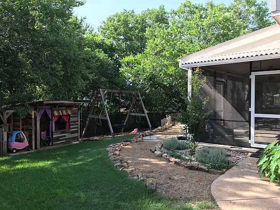 5th image of 1077 Woodbriar Dr
