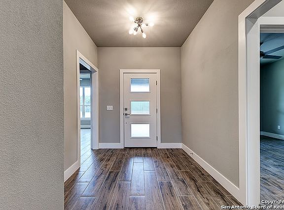 5th image of 950 Paradise Dr