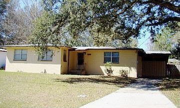 2nd image of 7304 Pineville Dr