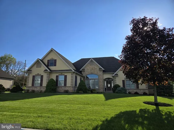 33 Strathford Dr #L-0026, Lebanon, PA 17042