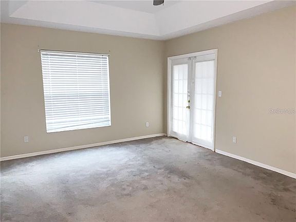 4th image of 829 Breezy Lake Way
