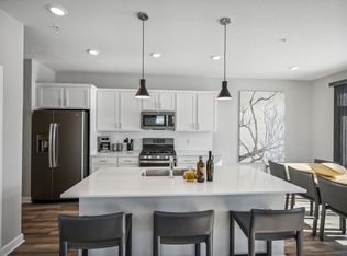 10898 Dunkirk Cir, Osseo, MN 55369