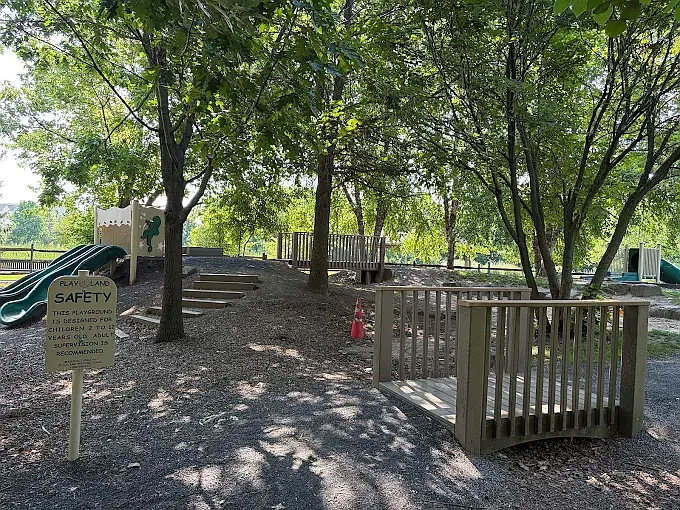 265 Compass Dr — Photo 23