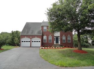 6434 Muster Ct, Centreville, VA 20121