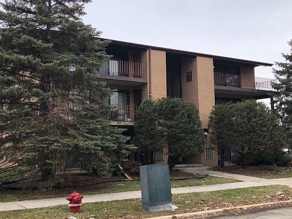 3rd image of 19514 Lake Shore Dr