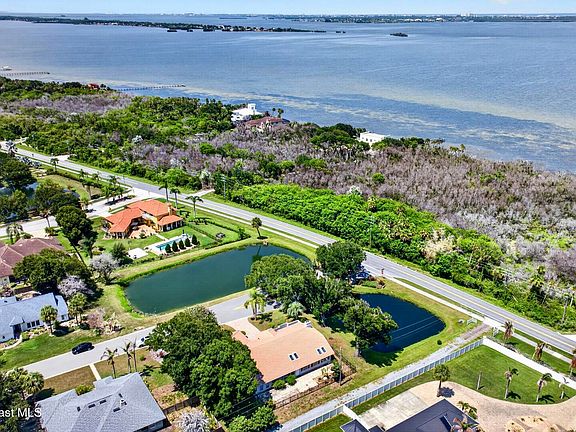 5th image of 101 Island Grove Dr