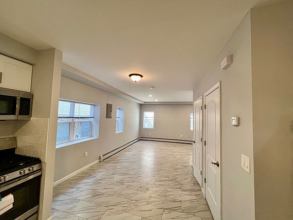 2nd image of 223 Each St #91