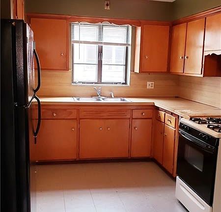 5th image of 5707 Warwick Dr