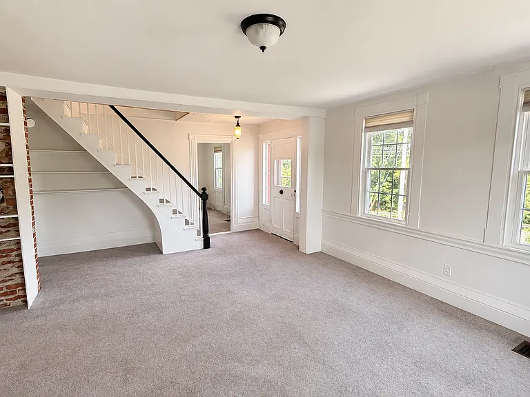 1 Limestone Pl — Photo 8
