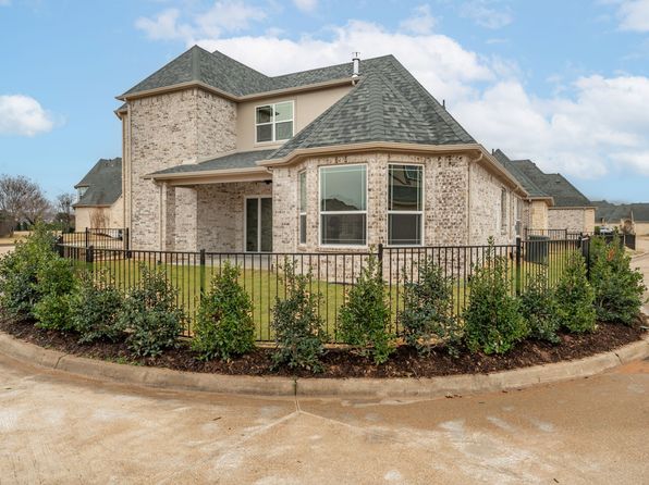 2415 Vineyard Dr, Granbury, TX 76048