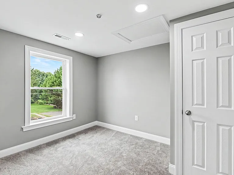 20 Walnut St — Photo 17