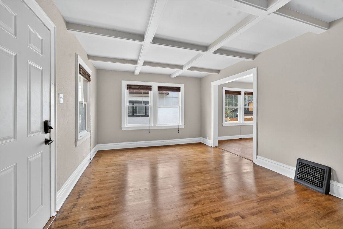 next background image