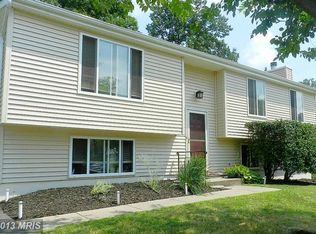 13702 Cabells Mill Dr, Centreville, VA 20120