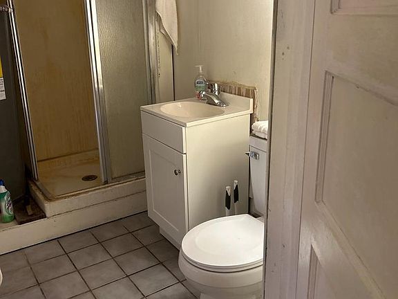 4th image of 212 Lakeview Ave