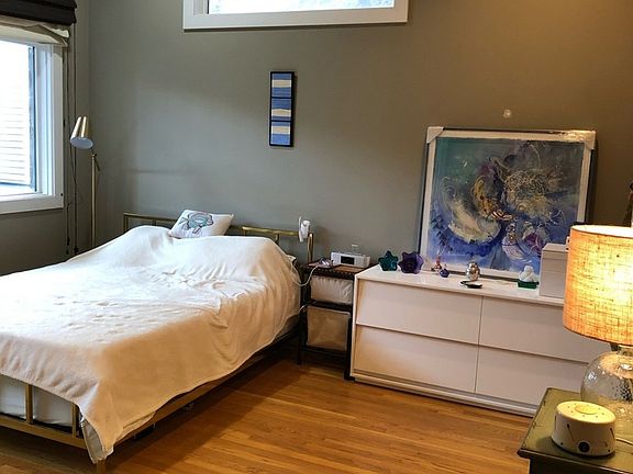 5th image of 1421 N Wood St #1