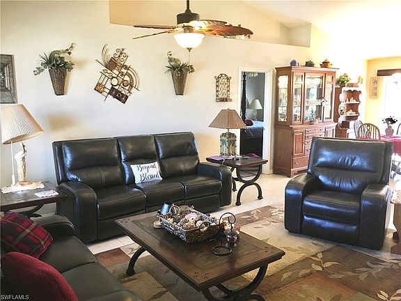 5th image of 2308 NE Juanita Pl