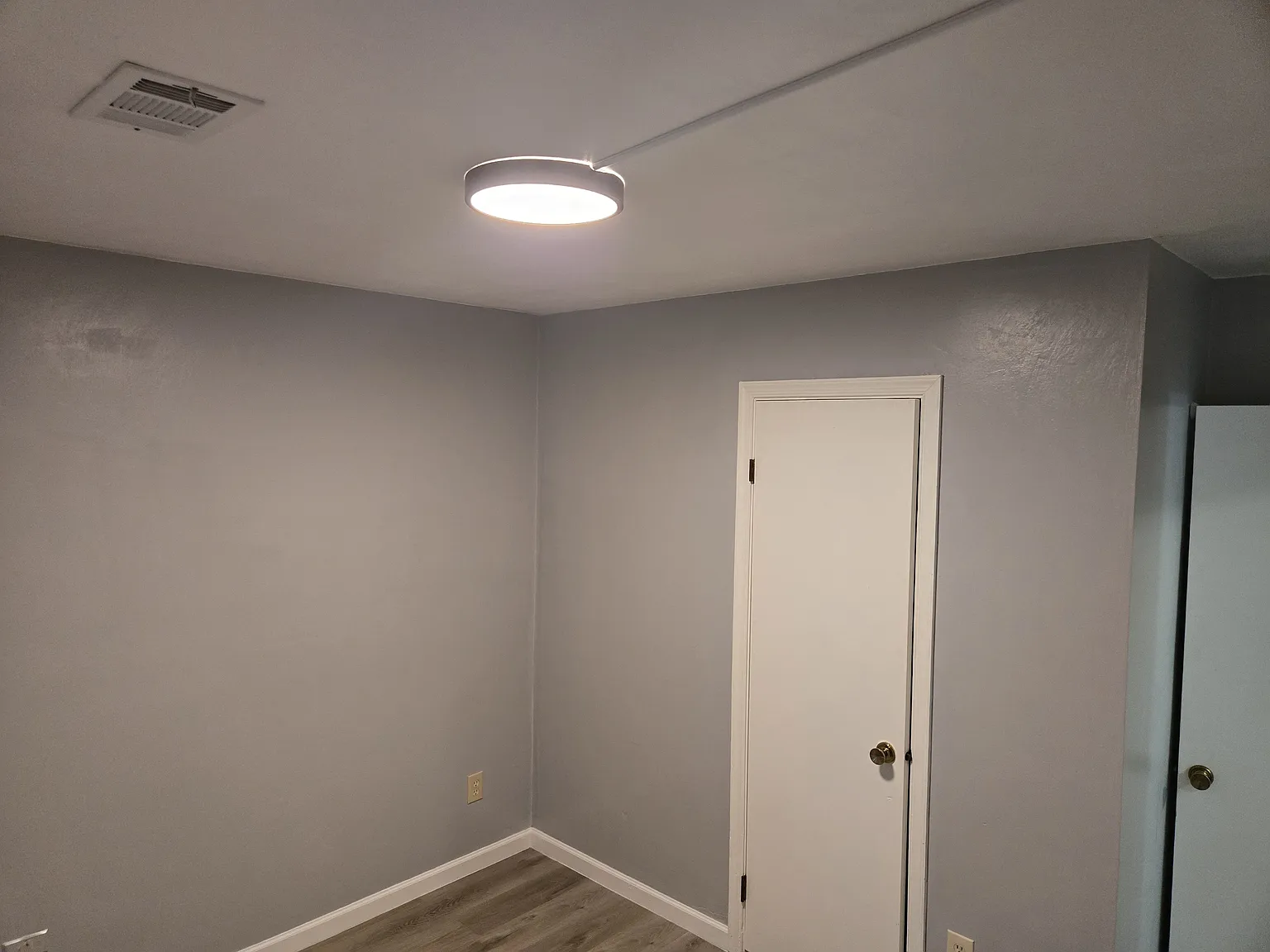 2 bed, 650 sqft, $1,100 — Photo 3