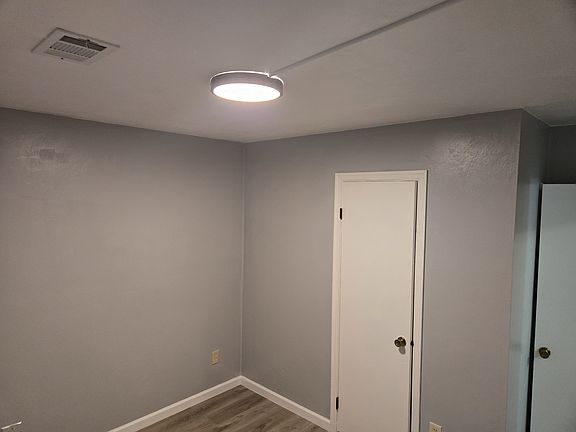 3rd image of 1280 Pall Mall St