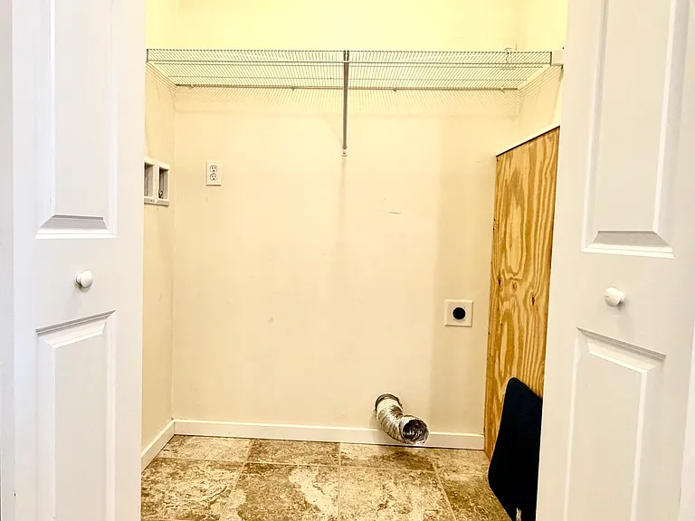 18 W Center St — Photo 18
