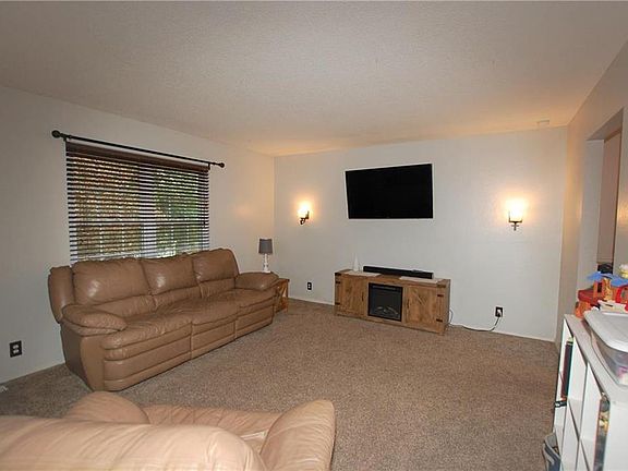 3rd image of 2806 N 110th Ter