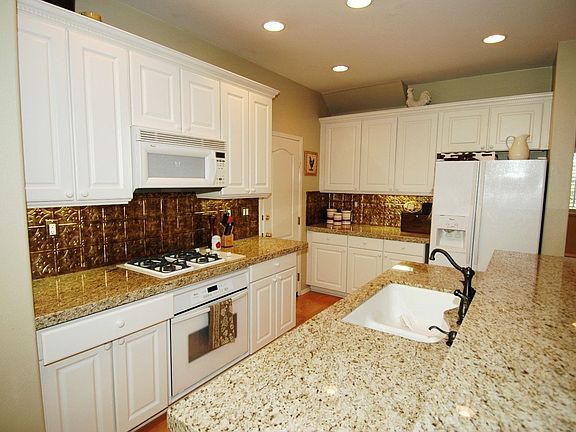 Cook's gourmet kitchen