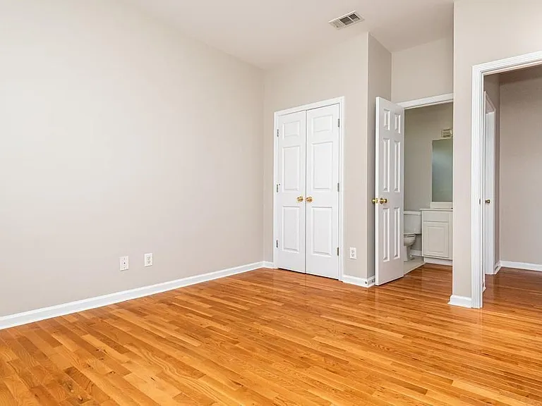 225 Heritage Lake Dr — Photo 45