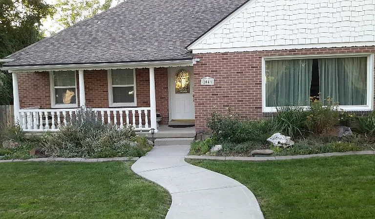 2041 E Lincoln Ln S #B — Photo 7