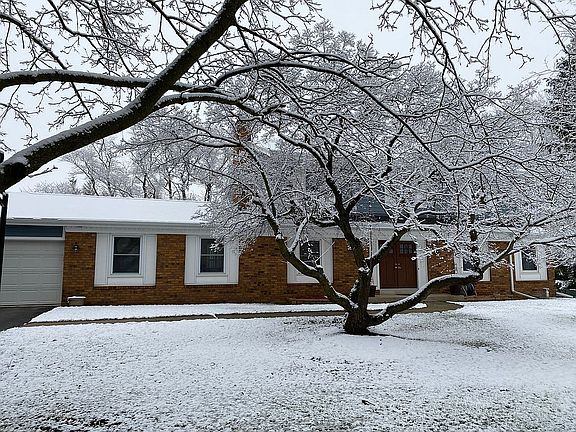 3rd image of 1606 Sherwood Dr