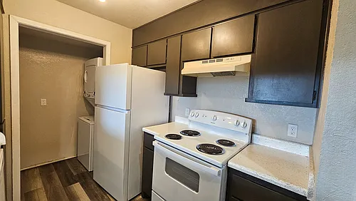 Paramount Square Apartments Photo 1