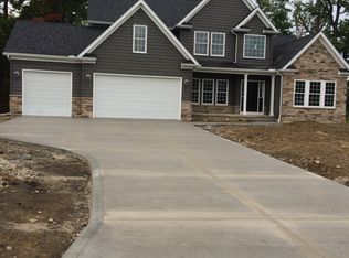 8010 Butterfly St, Painesville, OH 44077