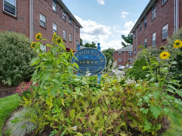 39 Montvale Ave APT 9, Woburn, MA 01801