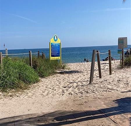 5th image of 4232 N Ocean Dr