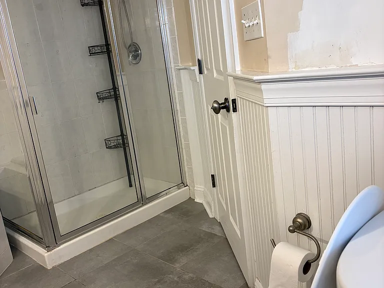 2nd Floor Shared Full Bath