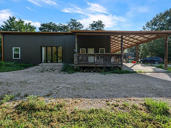 3rd image of 100 Meredith Ridge Rd