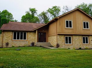10060 Cedar Point Dr, Carmel, IN 46032